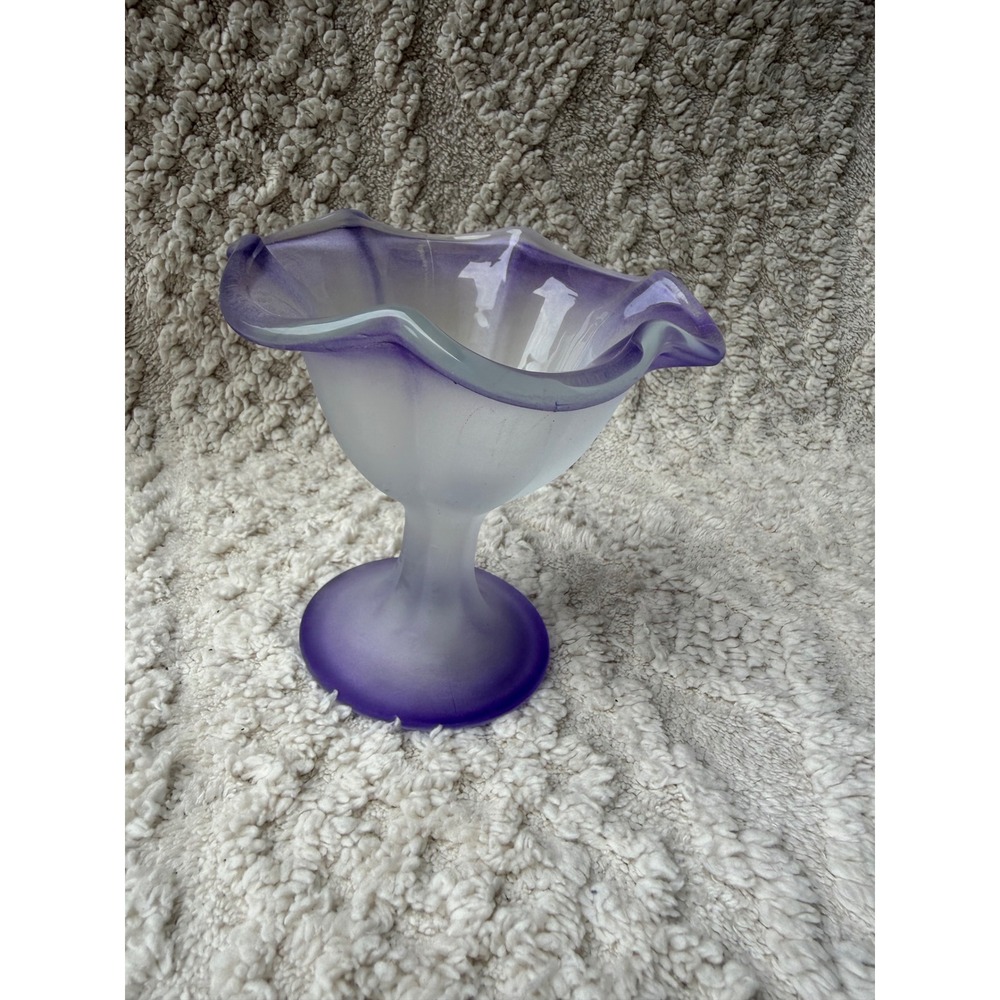 Vintage Frosted Purple Ombre Art Glass Ruffled Compote Pedestal Candy Dish 5.5"